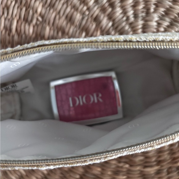 Unopened dior make up bag with untouched Dior blush! - Picture 3 of 4